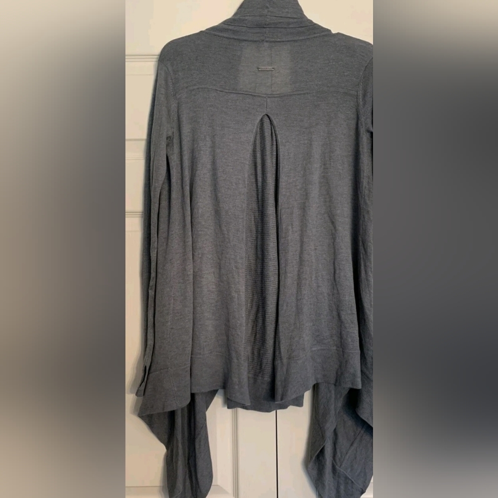 Lululemon open Cardi - Picture 5 of 5